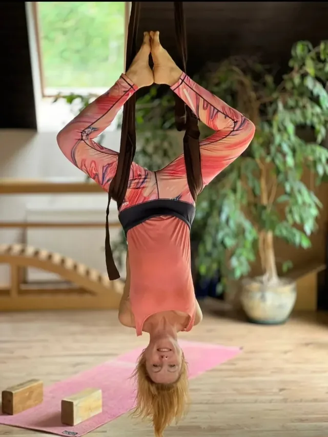 Joga w powietrzu w sali Energia Życia